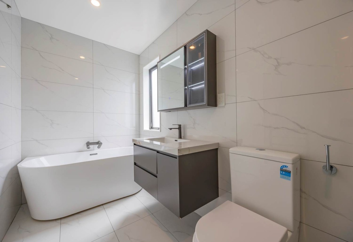 Currently tenanted until April 2027, Standalone 3 beds 2.5 baths home garage, Enjoy total peace of mind with a 10-Year Master Build Guarantee, Lot 8/7 Edgerton Road, Te Atatu Peninsula, Auckland
