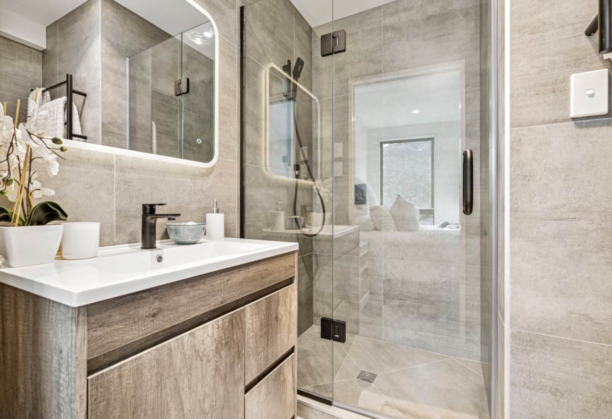 Stylish Quality-Built Townhouse–Move In or Invest, Freehold 3 bed 2 baths home with car park, no Body Corp or additional fees, Reliable tenants in place, Vacant possession possible after July 2026, 1/14 Freyberg Place, Howick, Auckland