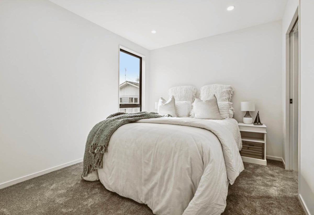 Stylish Quality-Built Townhouse–Move In or Invest, Freehold 3 bed 2 baths home with car park, no Body Corp or additional fees, Reliable tenants in place, Vacant possession possible after July 2026, 1/14 Freyberg Place, Howick, Auckland