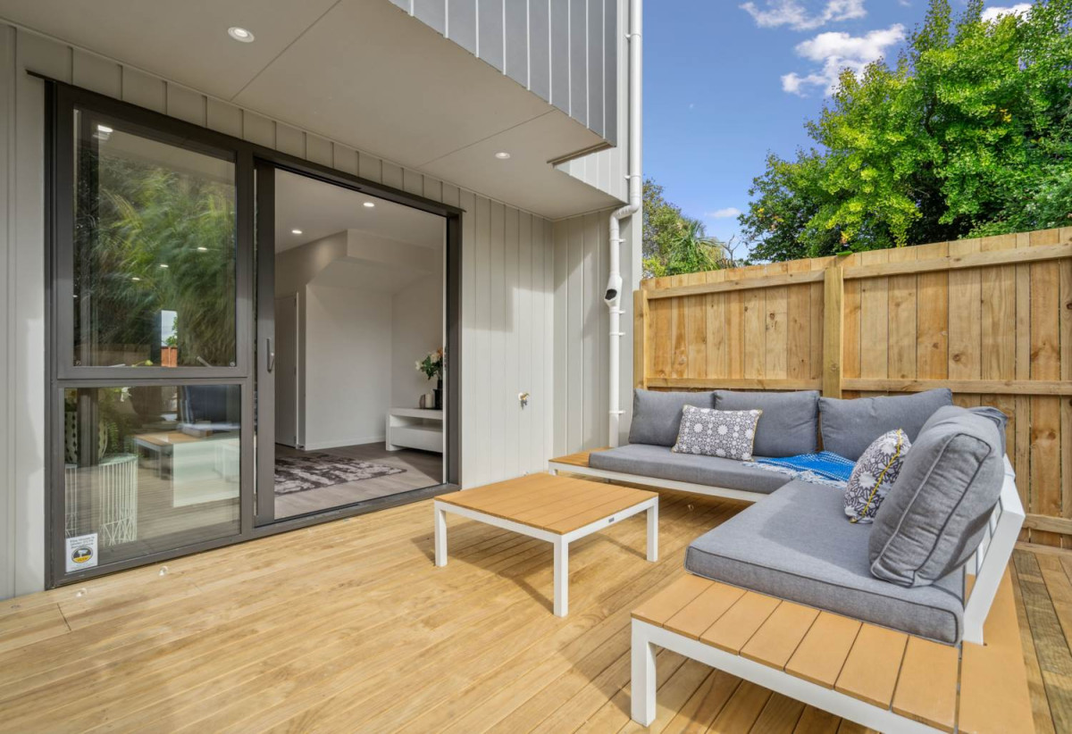 Stylish Quality-Built Townhouse–Move In or Invest, Freehold 3 bed 2 baths home with car park, no Body Corp or additional fees, Reliable tenants in place, Vacant possession possible after July 2026, 2/14 Freyberg Place, Howick, Auckland