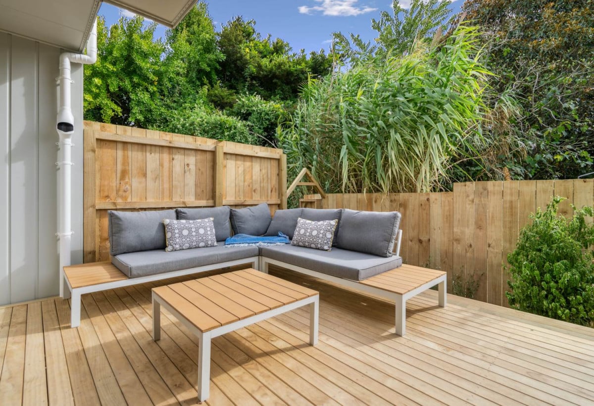 Stylish Quality-Built Townhouse–Move In or Invest, Freehold 3 bed 2 baths home with car park, no Body Corp or additional fees, Reliable tenants in place, Vacant possession possible after July 2026, 2/14 Freyberg Place, Howick, Auckland
