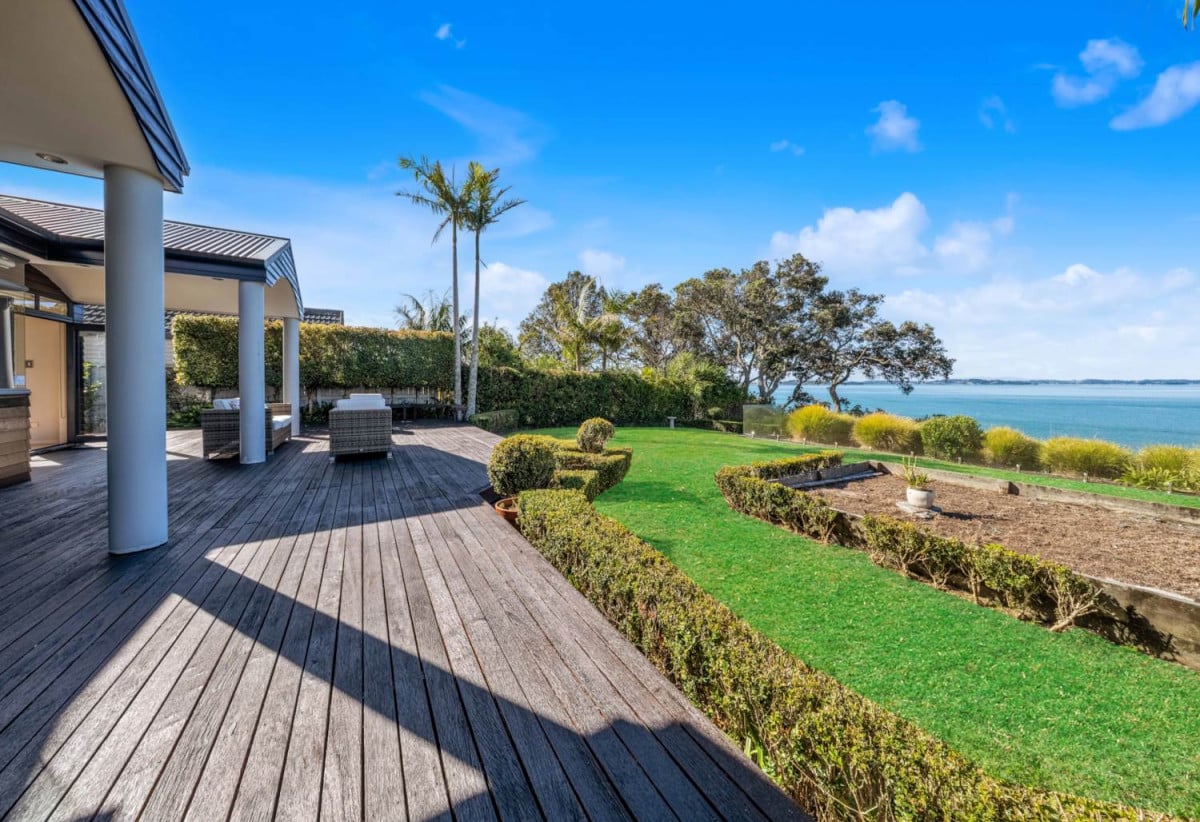 1037m2 section, Sea Views, Macleans College zone, 4 beds + Large office room 3.5 baths house with double garage, 106 Clovelly Road, Bucklands Beach, Auckland