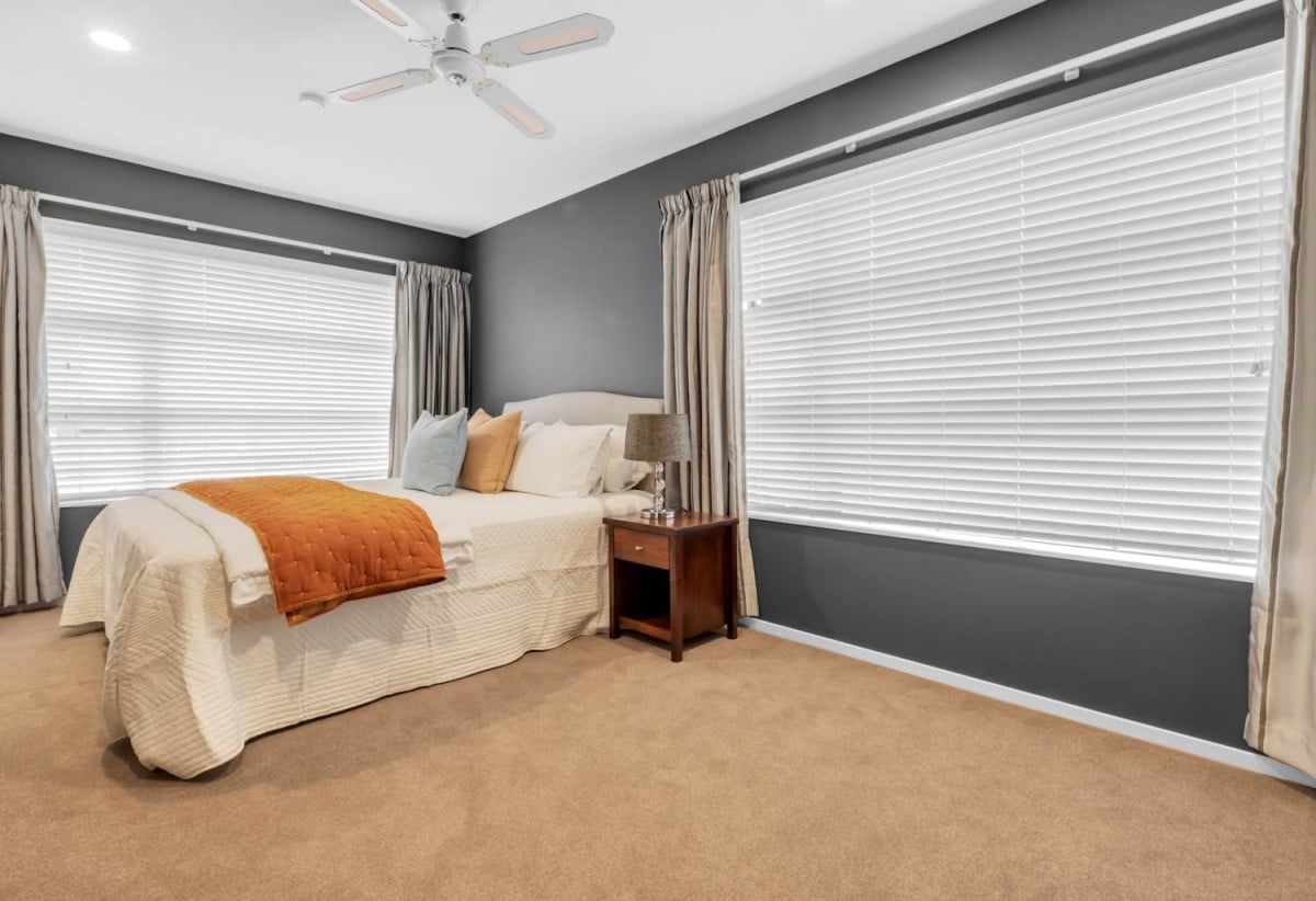 1037m2 section, Sea Views, Macleans College zone, 4 beds + Large office room 3.5 baths house with double garage, 106 Clovelly Road, Bucklands Beach, Auckland