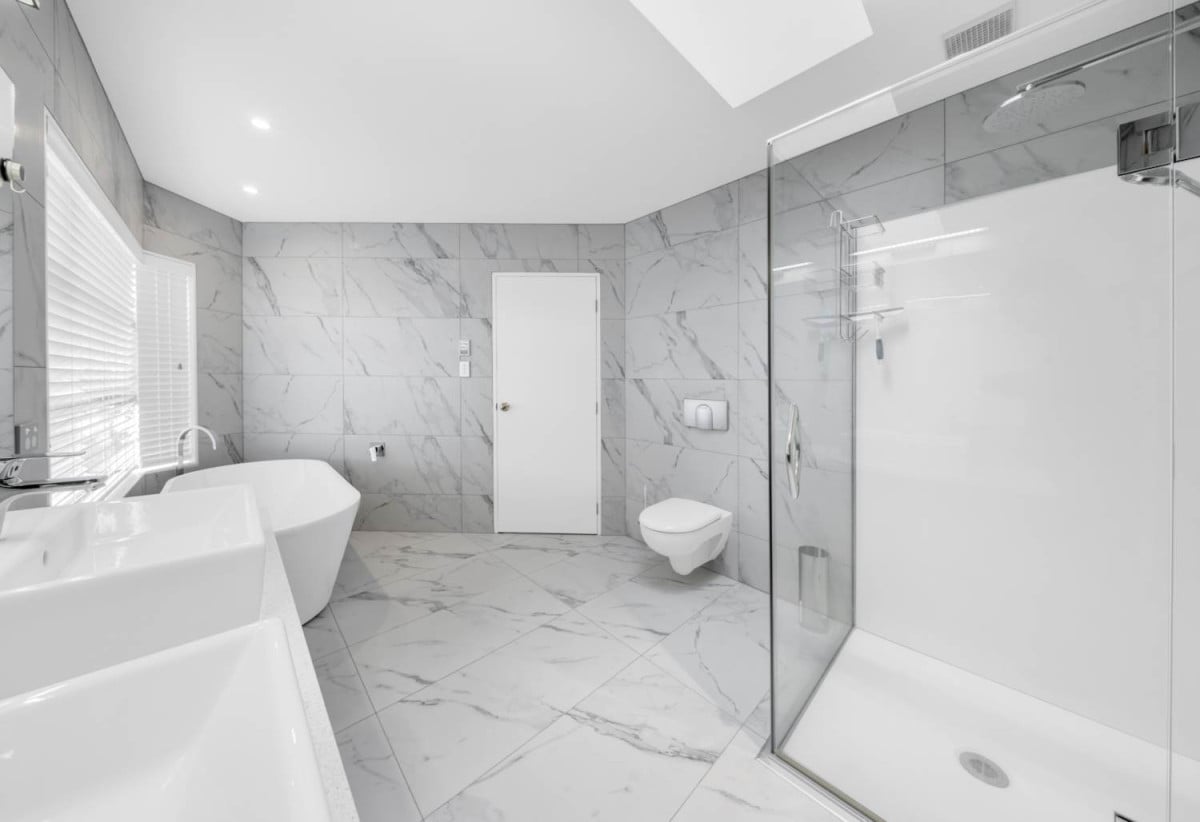 1037m2 section, Sea Views, Macleans College zone, 4 beds + Large office room 3.5 baths house with double garage, 106 Clovelly Road, Bucklands Beach, Auckland