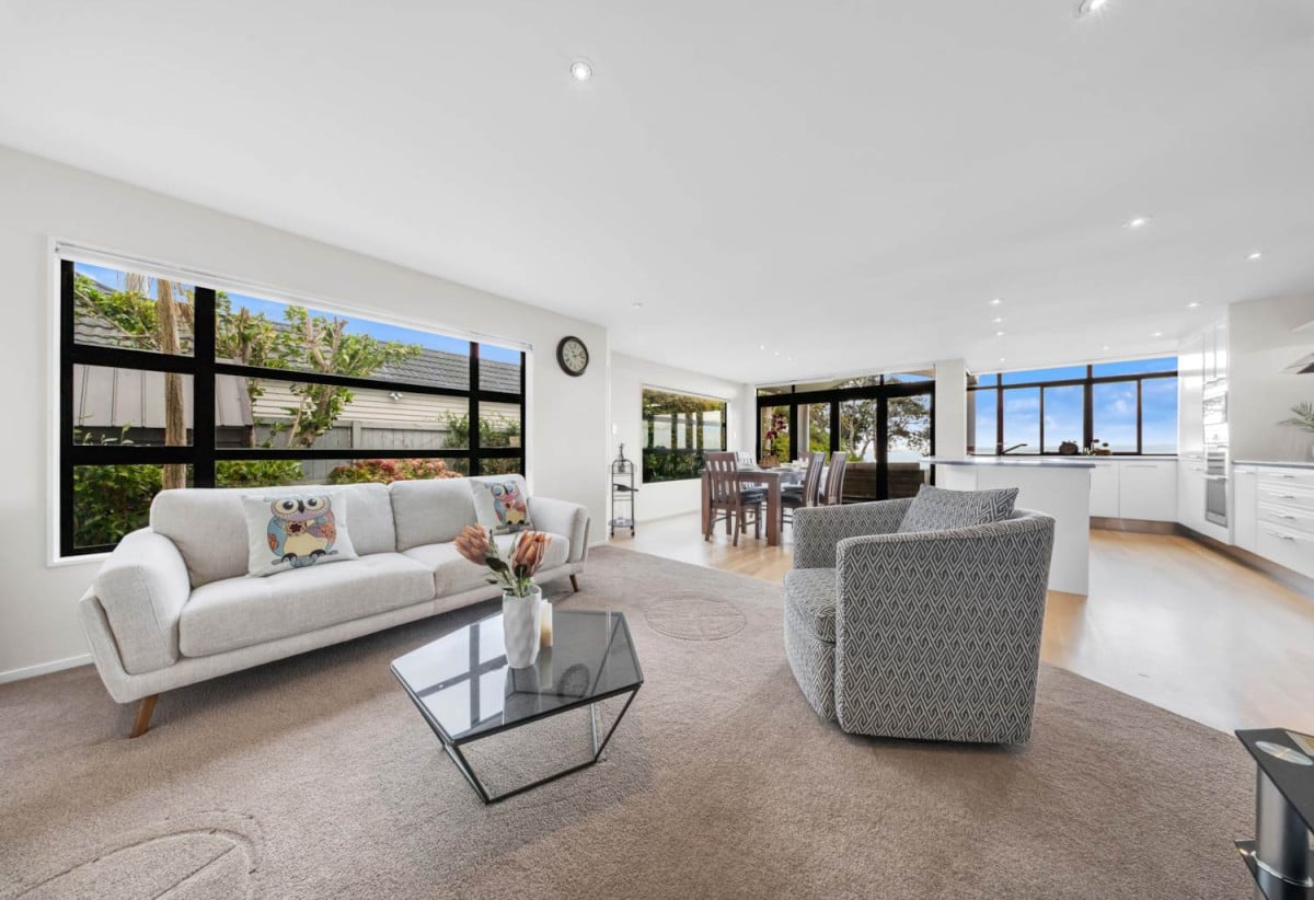 1037m2 section, Sea Views, Macleans College zone, 4 beds + Large office room 3.5 baths house with double garage, 106 Clovelly Road, Bucklands Beach, Auckland