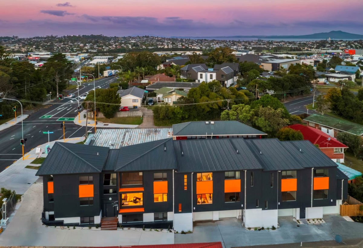Built by Dreamhome Group, Westlake Girls’ High School zone, Brandnew 4 beds 3.5 baths home with garage, 7-9/246 Wairau Road, Glenfield, Auckland