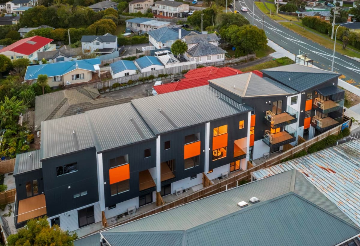 Built by Dreamhome Group, Westlake Girls’ High School zone, Brandnew 4 beds 3.5 baths home with garage, 7-9/246 Wairau Road, Glenfield, Auckland