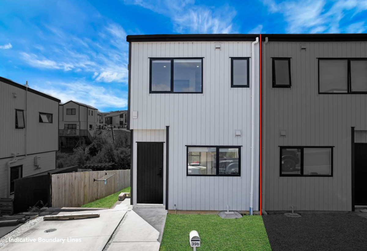 225m2 section with views, 3beds 2.5 baths home with deck, graden and car park, 39B Crestview Rise, Papakura, Auckland