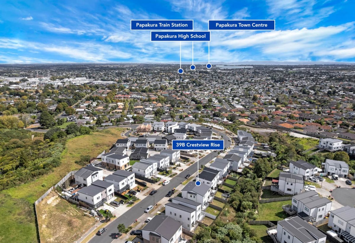 225m2 section with views, 3beds 2.5 baths home with deck, graden and car park, 39B Crestview Rise, Papakura, Auckland