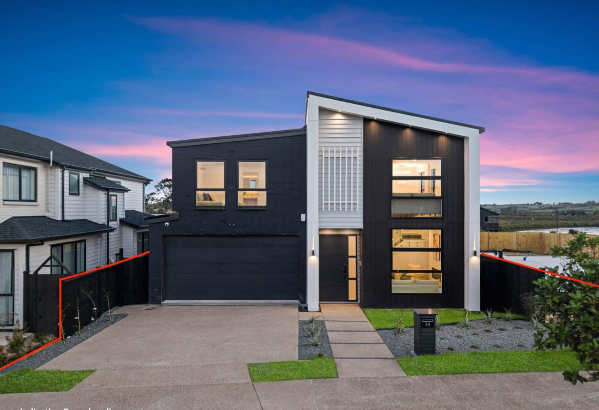 2 kitchens, Brandnew 5 beds 4.5 baths house with double garage and 1 bed granny, 34 Emerald Avenue, Karaka, Auckland