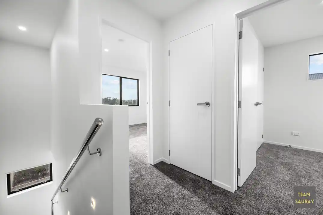 For rent, No Pet, No smoker, 2 beds 1.5 baths townhouse with car park, Available now, 18 Kaititiko Road, Karaka, Auckland