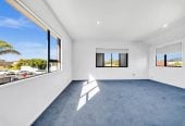 Must sell, Overseas Vendors, Macleans College Zone, 5 beds 3 baths house with triple garage, 1/22 Sea Spray Drive, Half Moon Bay, Auckland
