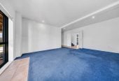 Must sell, Overseas Vendors, Macleans College Zone, 5 beds 3 baths house with triple garage, 1/22 Sea Spray Drive, Half Moon Bay, Auckland