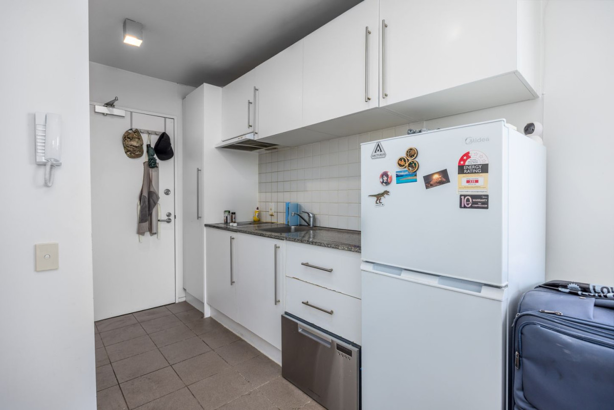 Double Grammar school zone (AGS & AGGS), 40m2 1 bed 1 bath apartment with car park, 12J/15 City Road, Auckland Central, Auckland