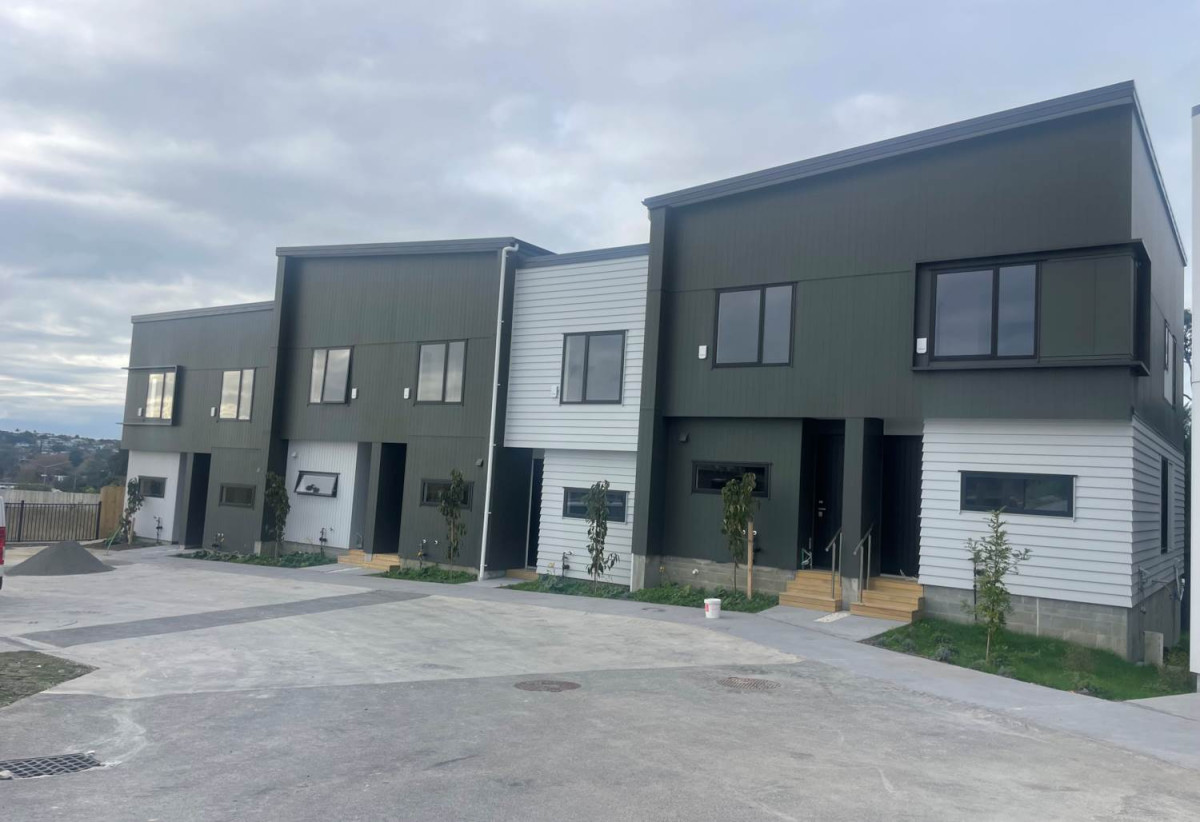 Prime Location, 81m2 Brandnew 2 beds 1 bath home with car park, a large balcony, and a backyard deck, 293 Kuaha Road, Westgate, Auckland