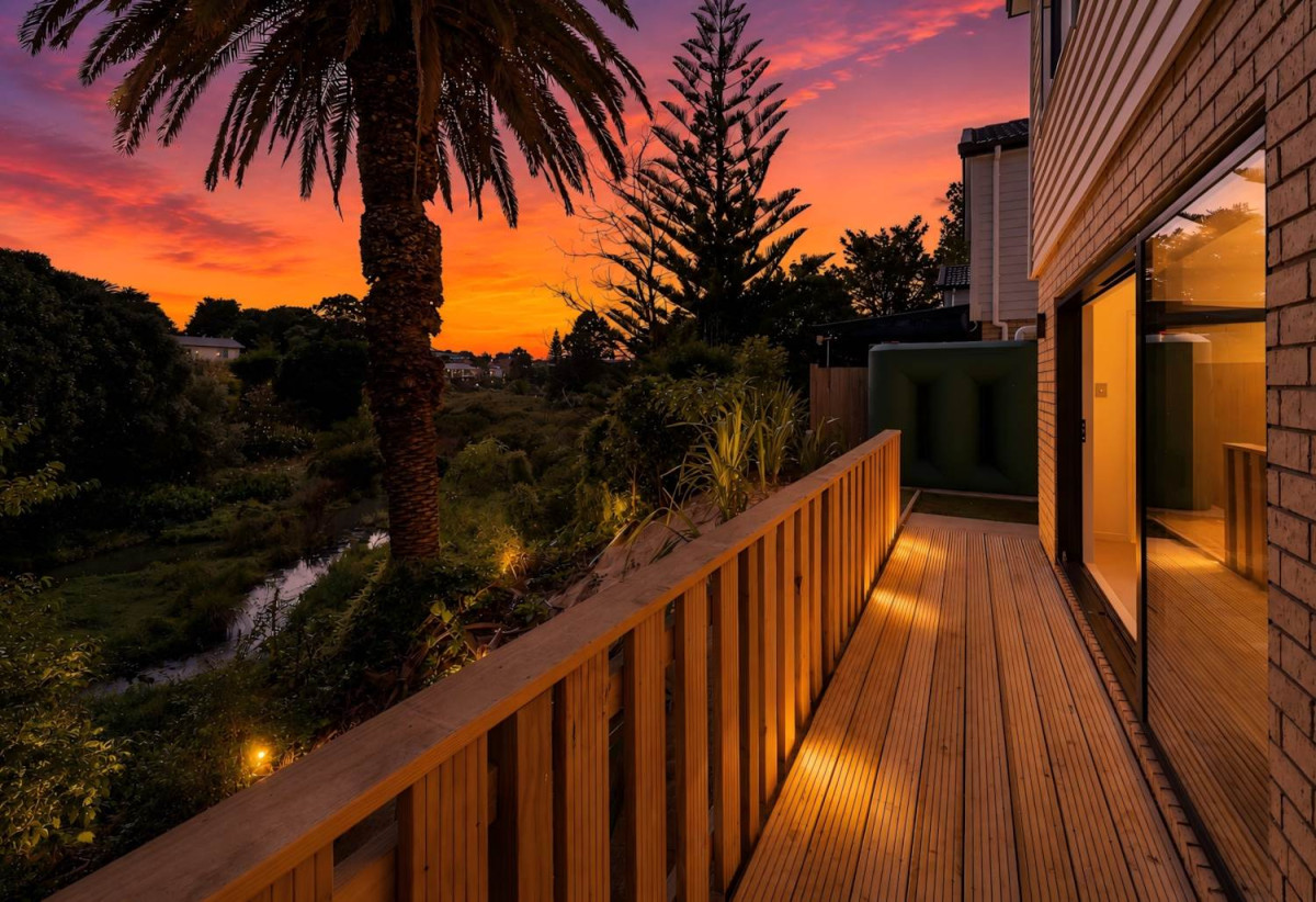Beside the Reserv, Brandnew standalone 4 beds +study room 2.5 baths home with double garage, 2A&2B&2C Church Street, Otahuhu, Auckland