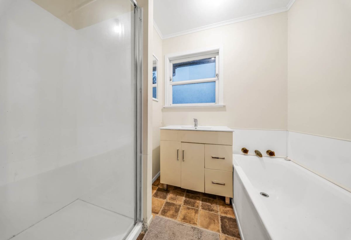 1712m2 section, Brick and tile 3 beds 1 bath house with carport, 155 Great South Road, Drury, Auckland