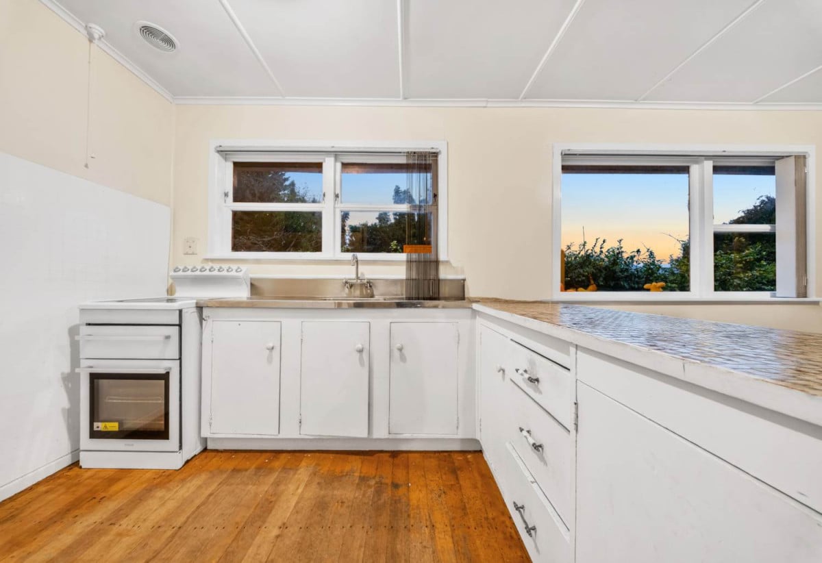 1712m2 section, Brick and tile 3 beds 1 bath house with carport, 155 Great South Road, Drury, Auckland