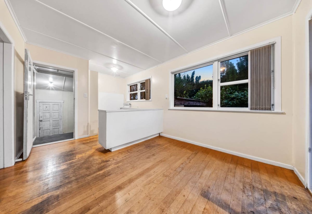 1712m2 section, Brick and tile 3 beds 1 bath house with carport, 155 Great South Road, Drury, Auckland