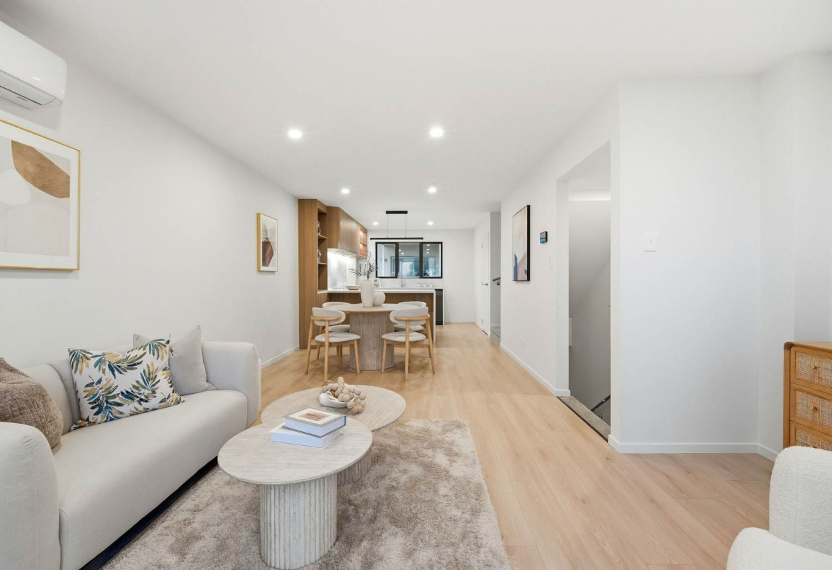 Must sell, 10 Year Stamford Building Warranty Insurance, Brandnew 4 beds 2.5 baths house with garage, Lot3/145 Albany Highway, Albany, Auckland