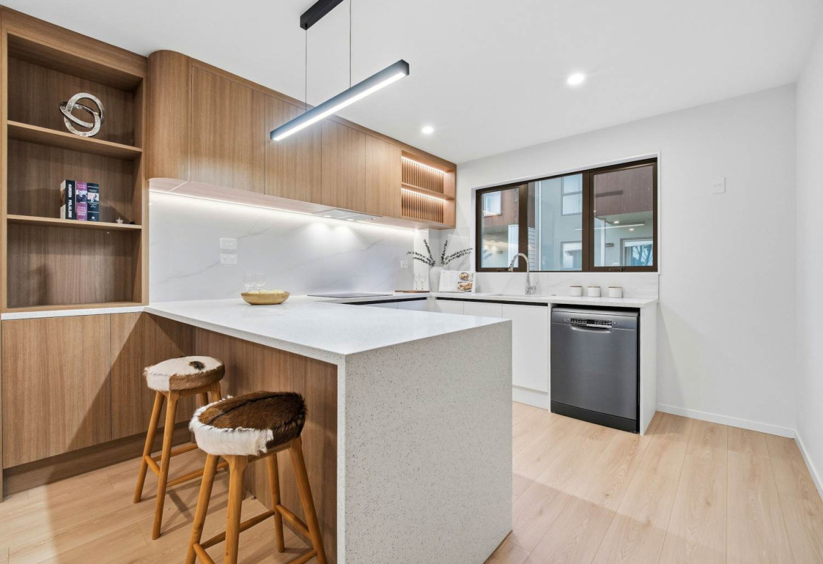 Must sell, 10 Year Stamford Building Warranty Insurance, Brandnew 4 beds 2.5 baths house with garage, Lot4/145 Albany Highway, Albany, Auckland