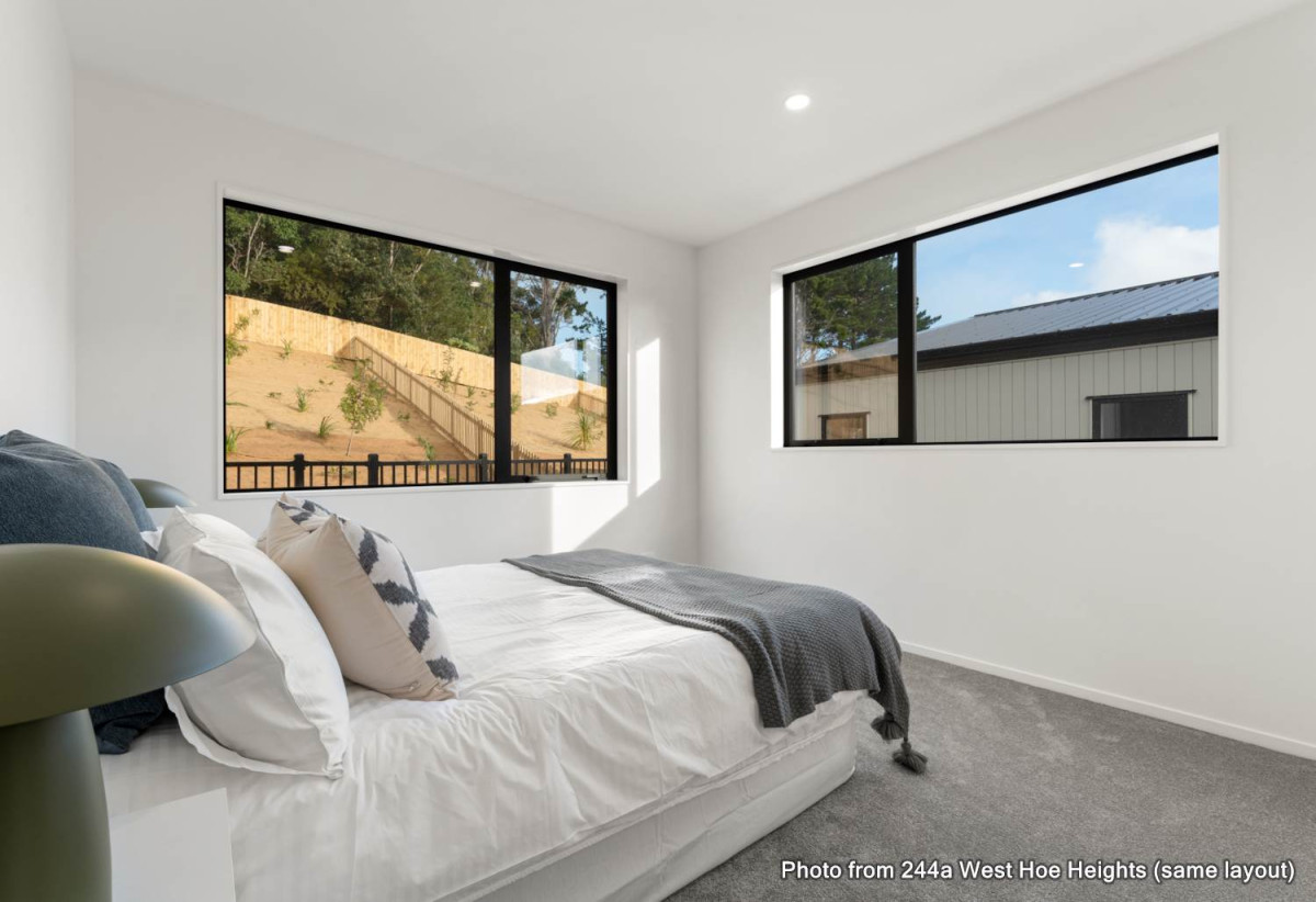 Built by Mars Living Construction and backed by a 10-Year Master Build Guarantee, 227m2 Brandnew 5 beds 3 baths house with double garage on 451m2 section, central air-conditioning, 242B West Hoe Heights, Orewa, Auckland