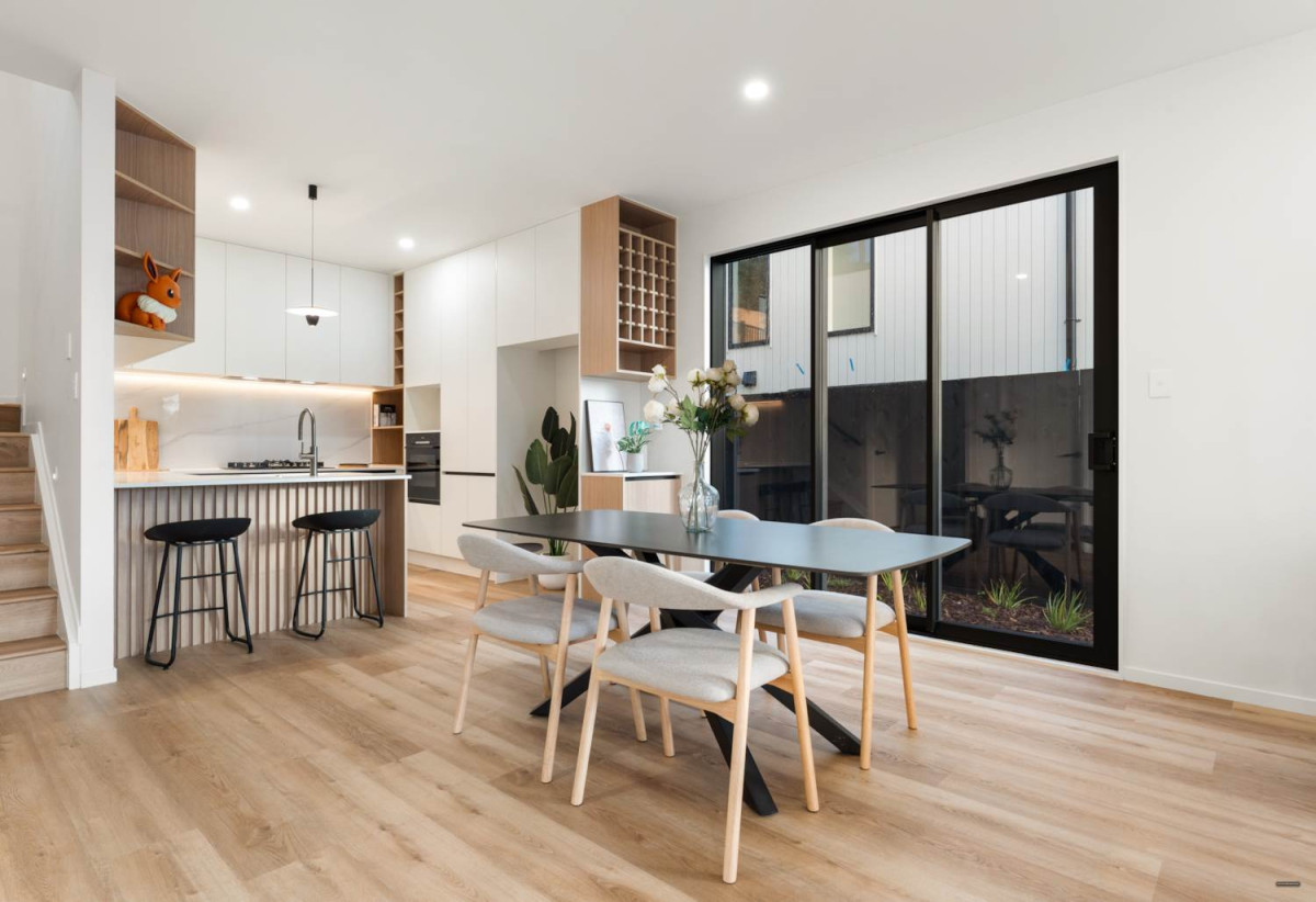 Built by Mars Living Construction and backed by a 10-Year Master Build Guarantee, 227m2 Brandnew 5 beds 3 baths house with double garage on 451m2 section, central air-conditioning, 242B West Hoe Heights, Orewa, Auckland