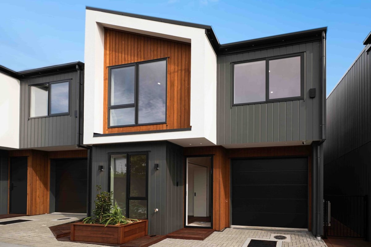 Must Sell, All Offers Considered, Double Westlake High School Zone, 174m2 4 beds + multi-purpose room 3 baths home with garage, 5/7 Alma Road, Milford, Auckland