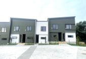 Prime Location, 81m2 Brandnew 2 beds 1 bath home with car park, a large balcony, and a backyard deck, 293 Kuaha Road, Westgate, Auckland