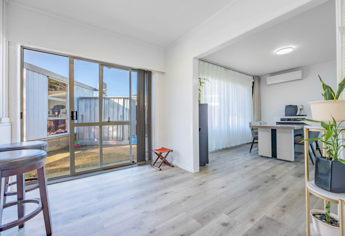 635m2 section, Motivated Vendors, Renovated Brick and tile 3 beds 1 bath house with double carport, 21 Waimai Avenue, Weymouth, Auckland