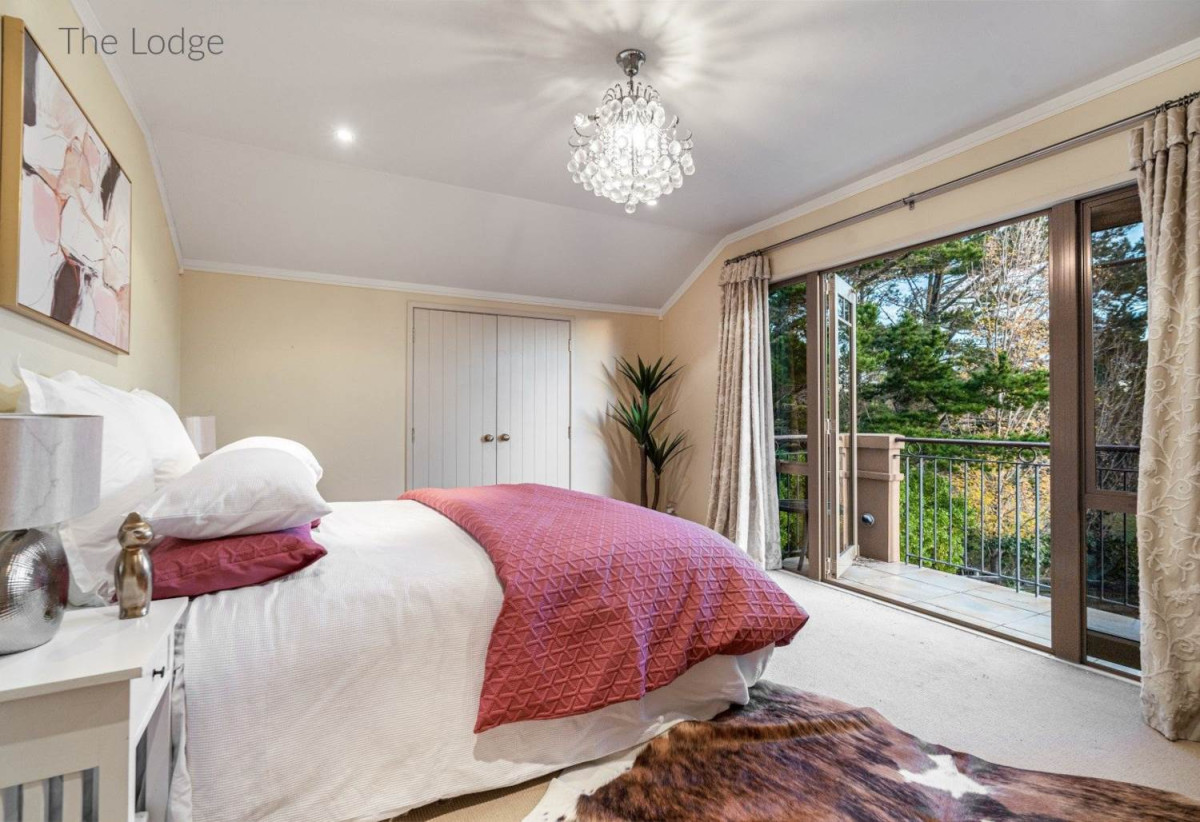 2.9ha Lifestyle section, Country Views, Provincial Charm Home & Cottage, Renovated, 5 beds + office 3 baths main home, with 5 gagare and a separate, 1 bed 1 bath self-contained cottage, 21 Messenger Road, Stillwater, Auckland