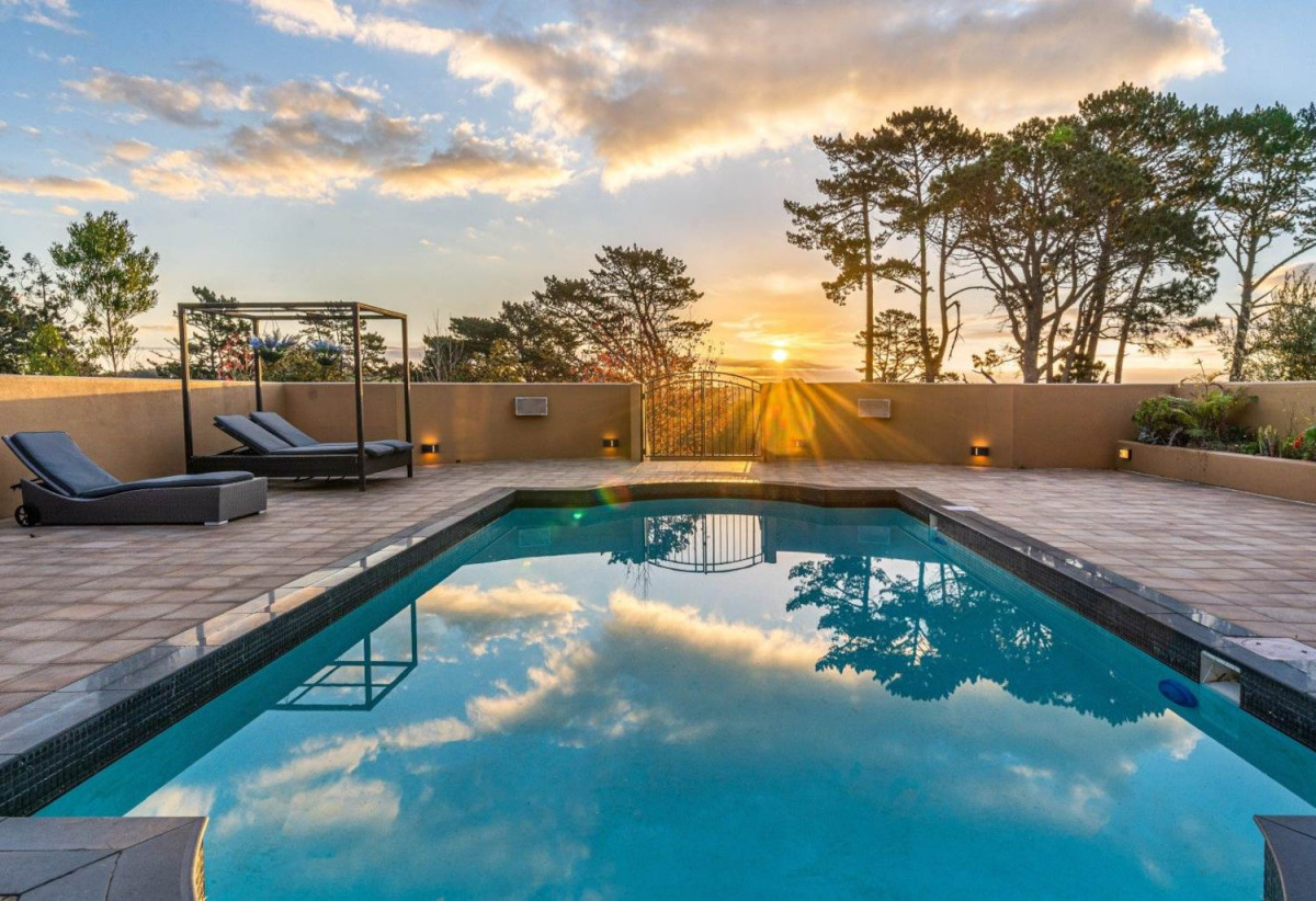 2.9ha Lifestyle section, Country Views, Provincial Charm Home & Cottage, Renovated, 5 beds + office 3 baths main home, with 5 gagare and a separate, 1 bed 1 bath self-contained cottage, 21 Messenger Road, Stillwater, Auckland