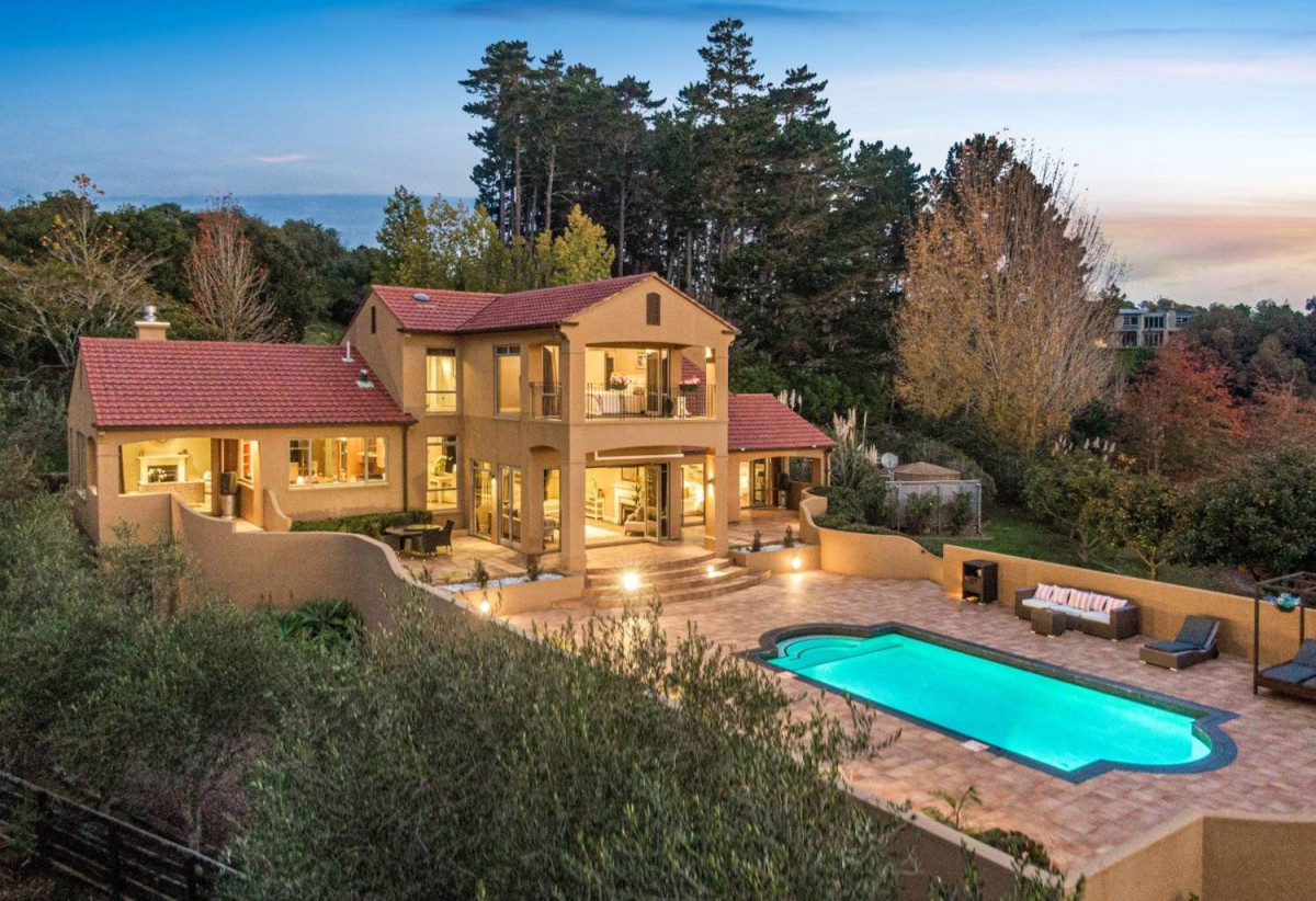 2.9ha Lifestyle section, Country Views, Provincial Charm Home & Cottage, Renovated, 5 beds + office 3 baths main home, with 5 gagare and a separate, 1 bed 1 bath self-contained cottage, 21 Messenger Road, Stillwater, Auckland