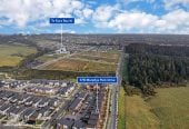 Must Sell, Vendor relocating overseas, Brick 3 beds 2.5 baths home with car park, 37B Murphys Park Drive, Flat Bush, Auckland