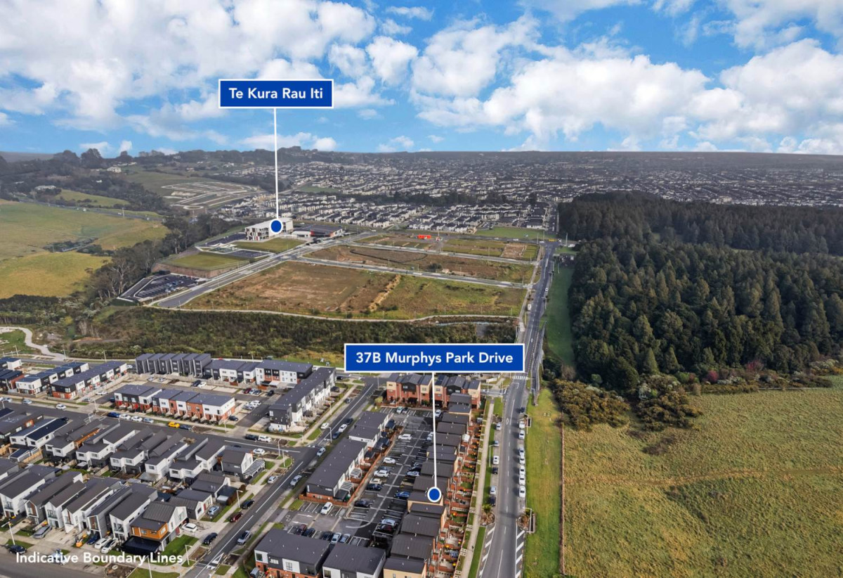 Must Sell, Vendor relocating overseas, Brick 3 beds 2.5 baths home with car park, 37B Murphys Park Drive, Flat Bush, Auckland