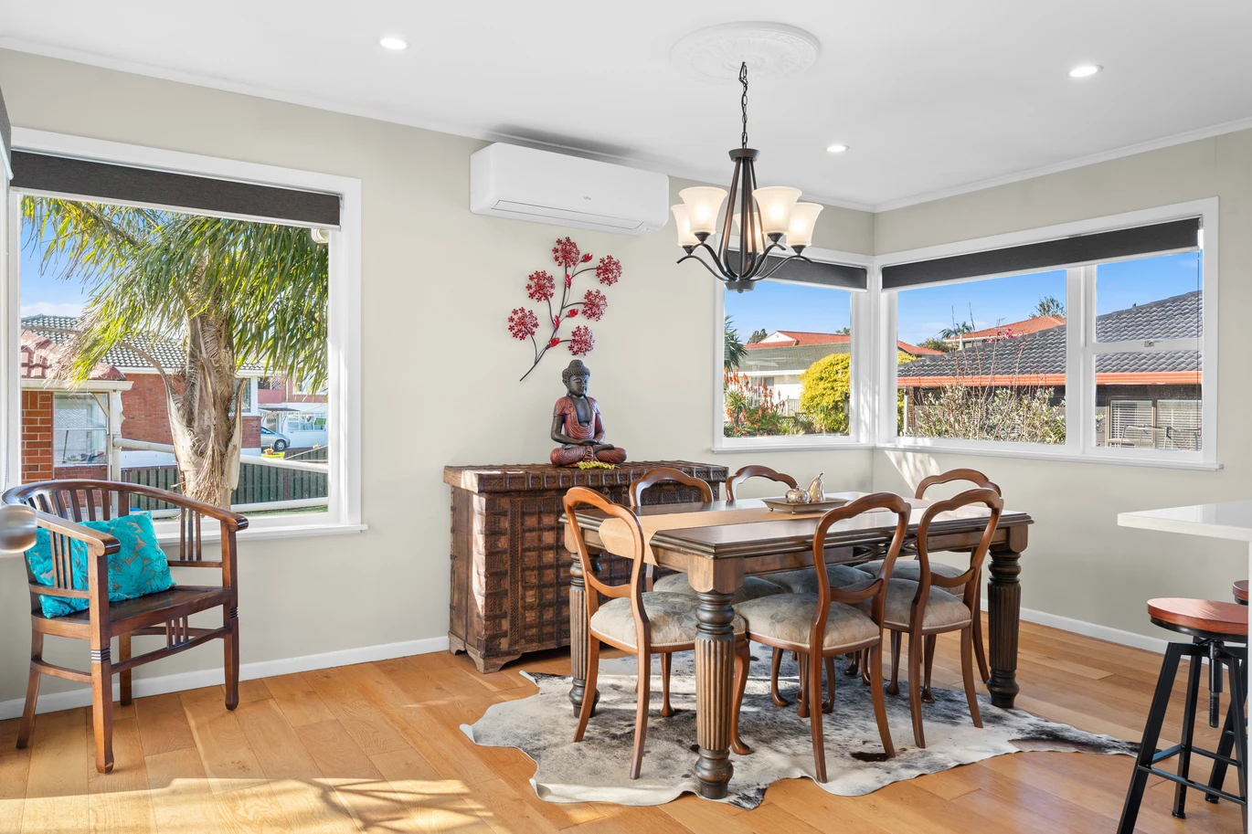 574m2 section, 5 beds 2 baths house with double garage, 19 Kendrick Place Blockhouse Bay, Auckland