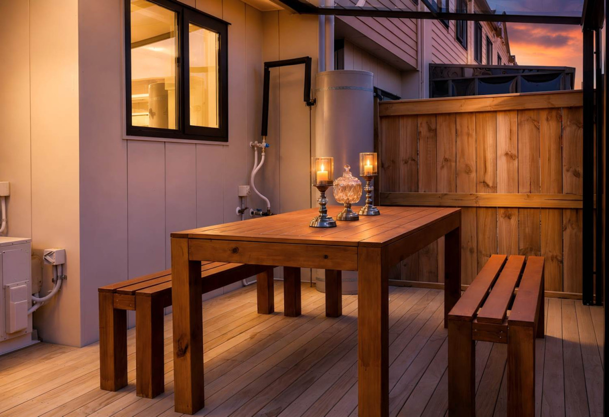 Only $499,000 – End Unit, Parking & Covered Outdoor Living, 1 bed + 1 study room 1 bath townhouse with car park, 40F Friesian Drive, Mangere, Auckland