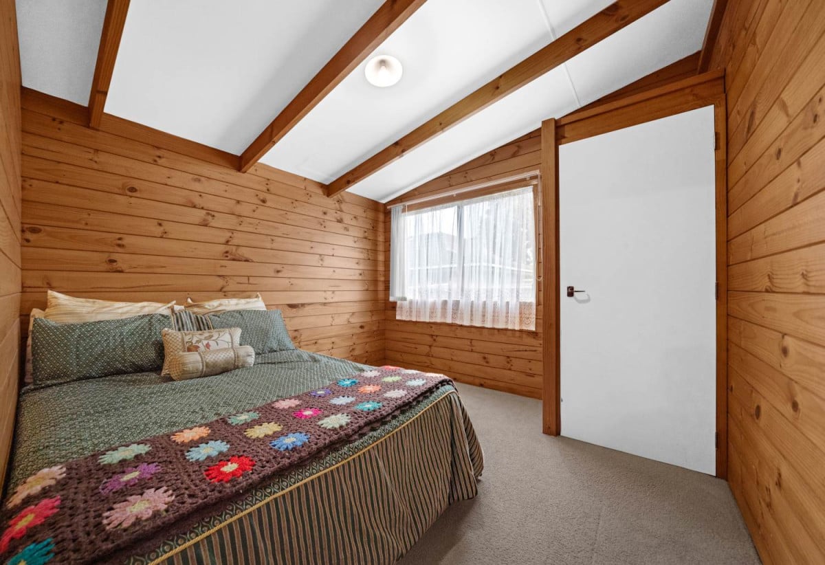 Half share of 1,219m² , 3 beds 1 bath house with Single garage, own separate driveway, extra car park, 2/94 Carruth Road, Papatoetoe, Auckland
