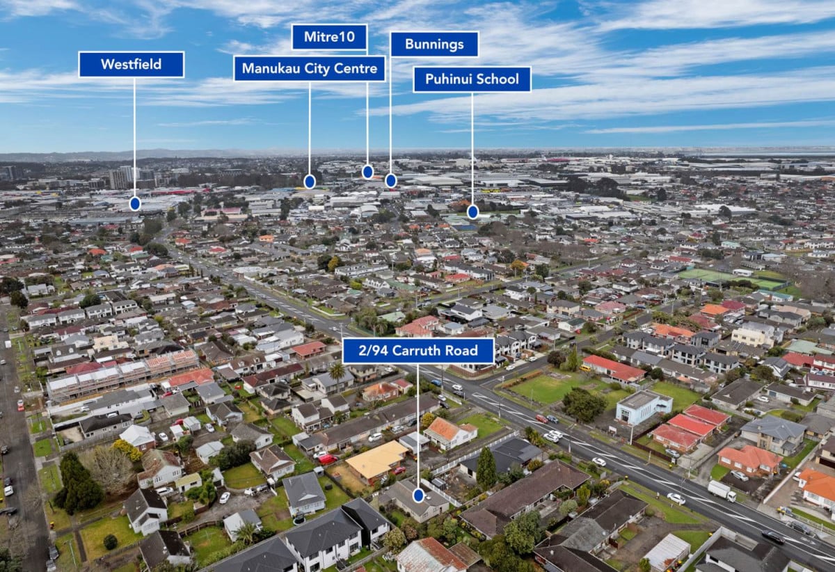 Half share of 1,219m² , 3 beds 1 bath house with Single garage, own separate driveway, extra car park, 2/94 Carruth Road, Papatoetoe, Auckland