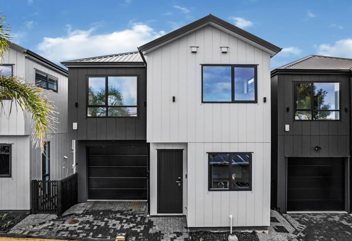 Brandnew standalone 4 beds 2.5 baths home with garage, Lot 2/10 Sandgate Avenue, Botany Downs, Auckland