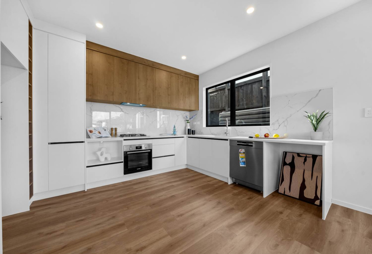 Brandnew standalone 4 beds 2.5 baths home with garage, Lot 1/10 Sandgate Avenue, Botany Downs, Auckland