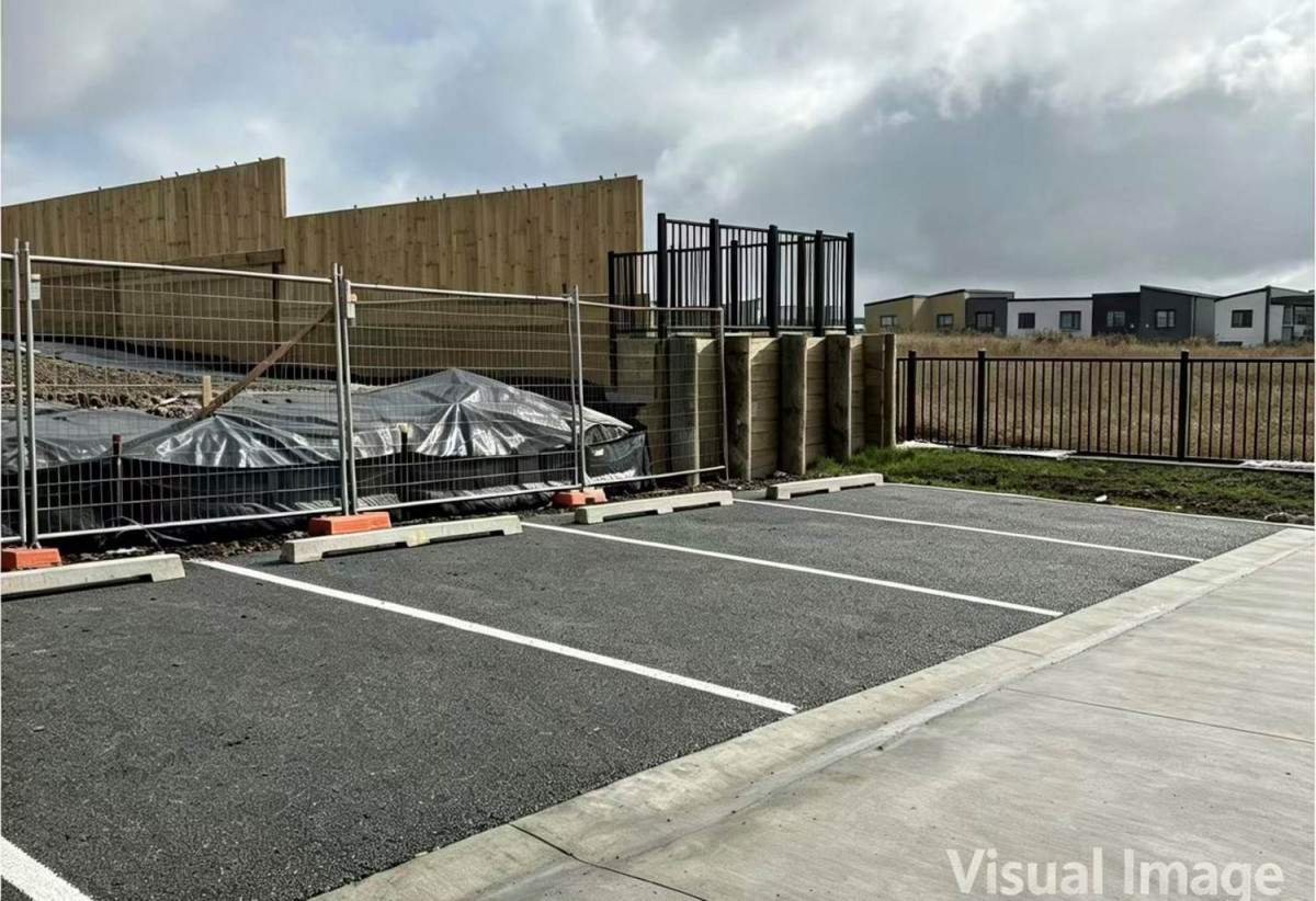 Prime Location, 81m2 Brandnew 2 beds 1 bath home with car park, a large balcony, and a backyard deck, 293 Kuaha Road, Westgate, Auckland