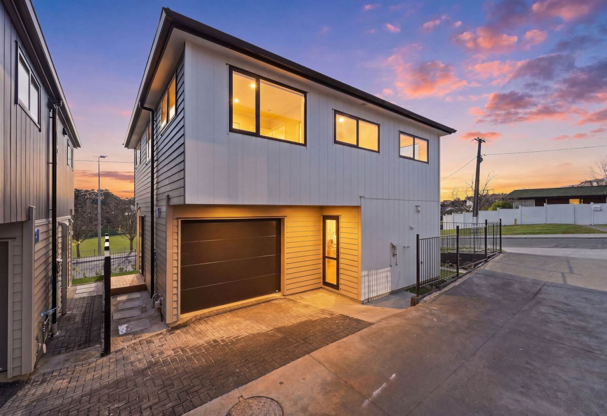 10-Year Master Build Guarantee, Rangitoto College zone, 160m2 Brandnew standalone 4 beds 2.5 baths house with garage, Lot1/1 Matipo Road, Mairangi Bay, Auckland