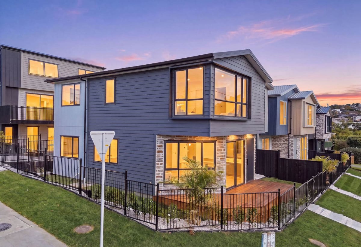 10-Year Master Build Guarantee, Rangitoto College zone, 160m2 Brandnew standalone 4 beds 2.5 baths house with garage, Lot3/1 Matipo Road, Mairangi Bay, Auckland
