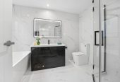 2 kitchens, 5 beds (3 ensuites) 4.5 baths house with double garage and 1 bed granny, 18 Mara Way, Sunnyvale, Auckland
