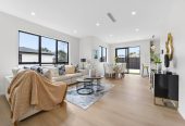 2 kitchens, 5 beds (3 ensuites) 4.5 baths house with double garage and 1 bed granny, 18 Mara Way, Sunnyvale, Auckland