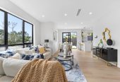 2 kitchens, 5 beds (3 ensuites) 4.5 baths house with double garage and 1 bed granny, 18 Mara Way, Sunnyvale, Auckland