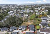 2 kitchens, 5 beds (3 ensuites) 4.5 baths house with double garage and 1 bed granny, 18 Mara Way, Sunnyvale, Auckland