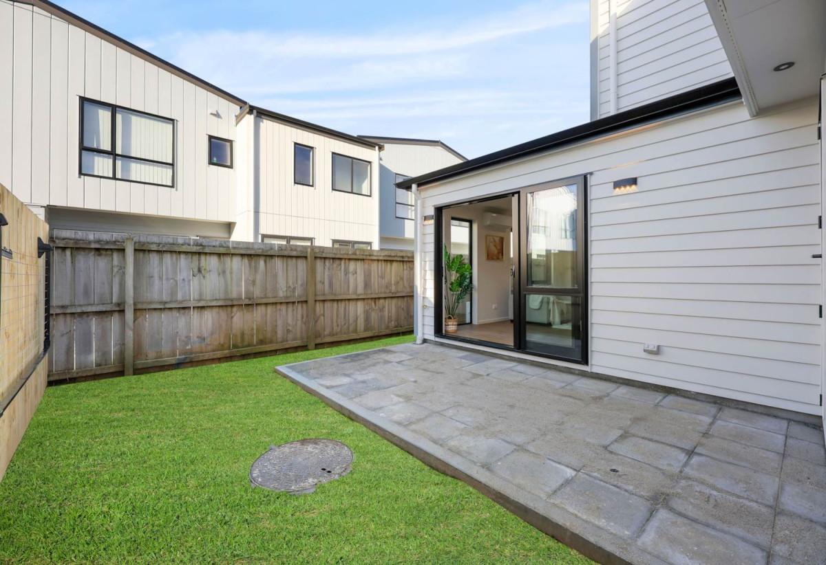 Brandnew standalone 4 beds (2 ensuites) 3 baths home with garage, Lot 3/30 Airfield Road, Takanini, Auckland