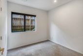 2 kitchens, 6 beds (4 ensuites) 5.5 baths house with double garage and 2 beds granny, 58 Lime Hill Rise, Flat Bush, Auckland